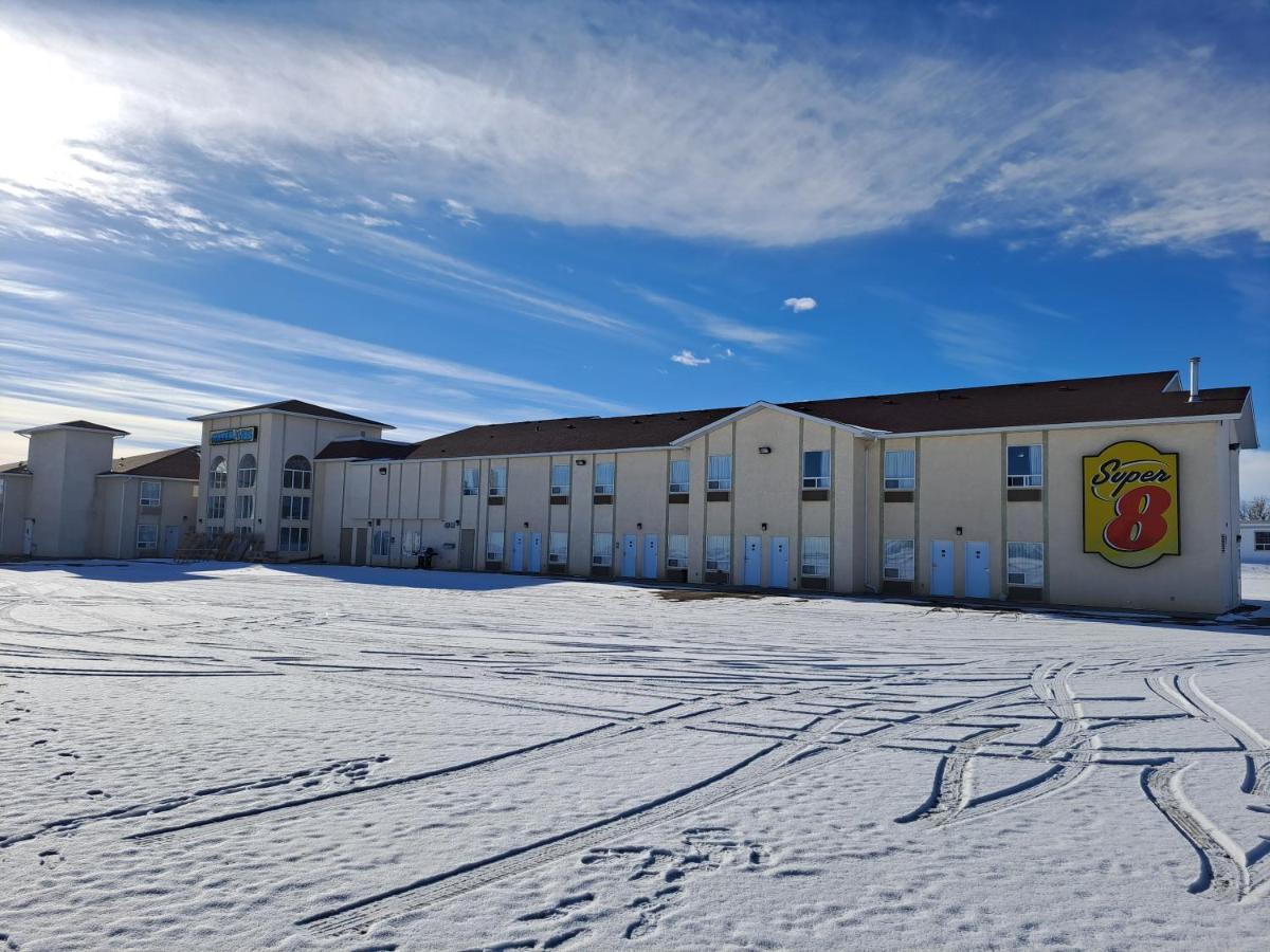 Super 8 By Wyndham Ab Hotel