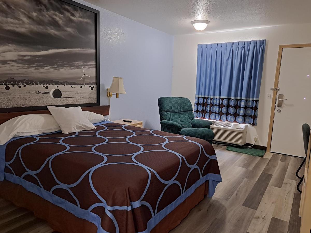 Super 8 By Wyndham Ab 2* Three Hills